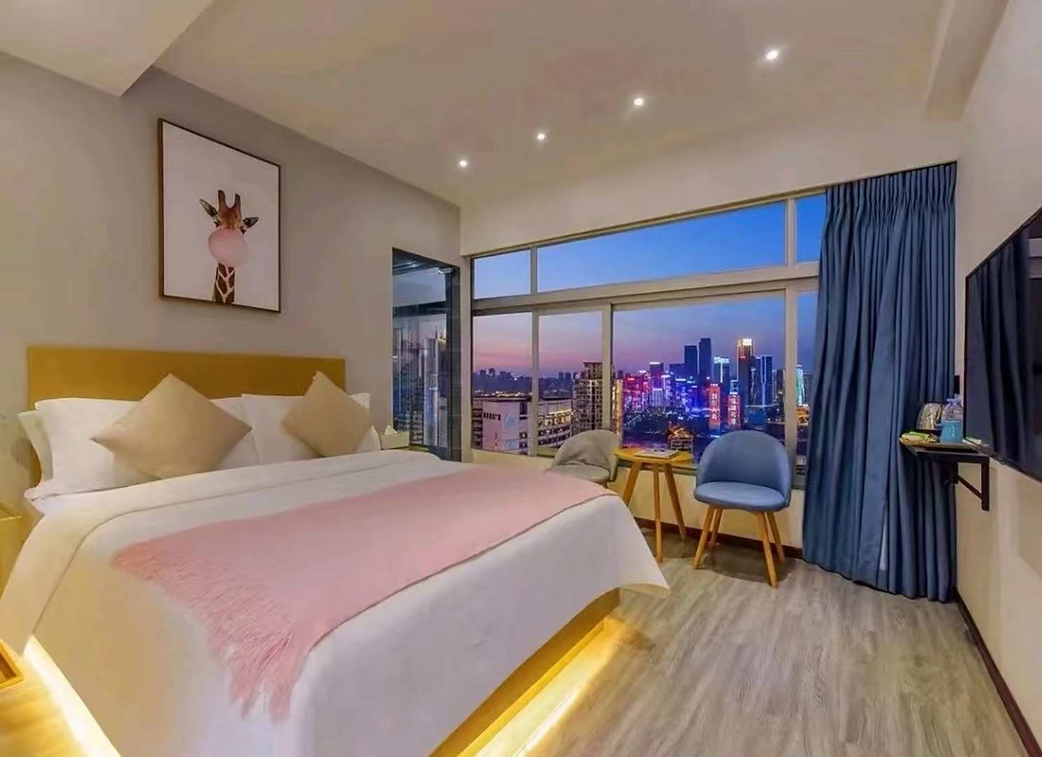 重庆月亮湾景观九点(解放碑店)