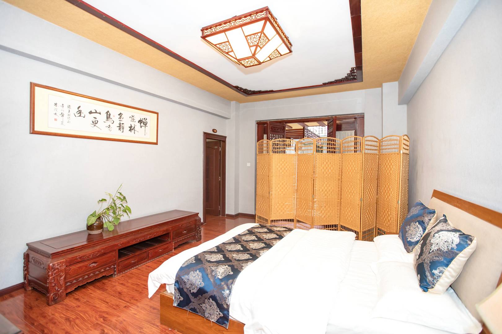 建水瑞安居客栈(建水古城店)