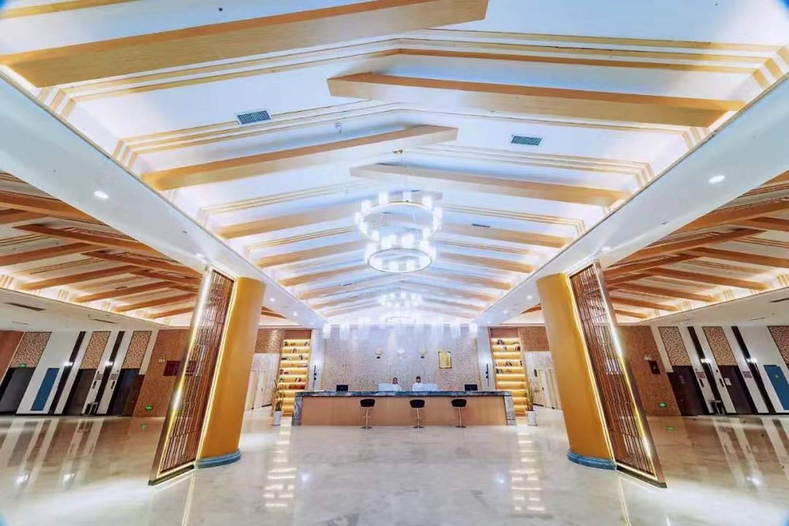石泉鬼谷岭假日酒店