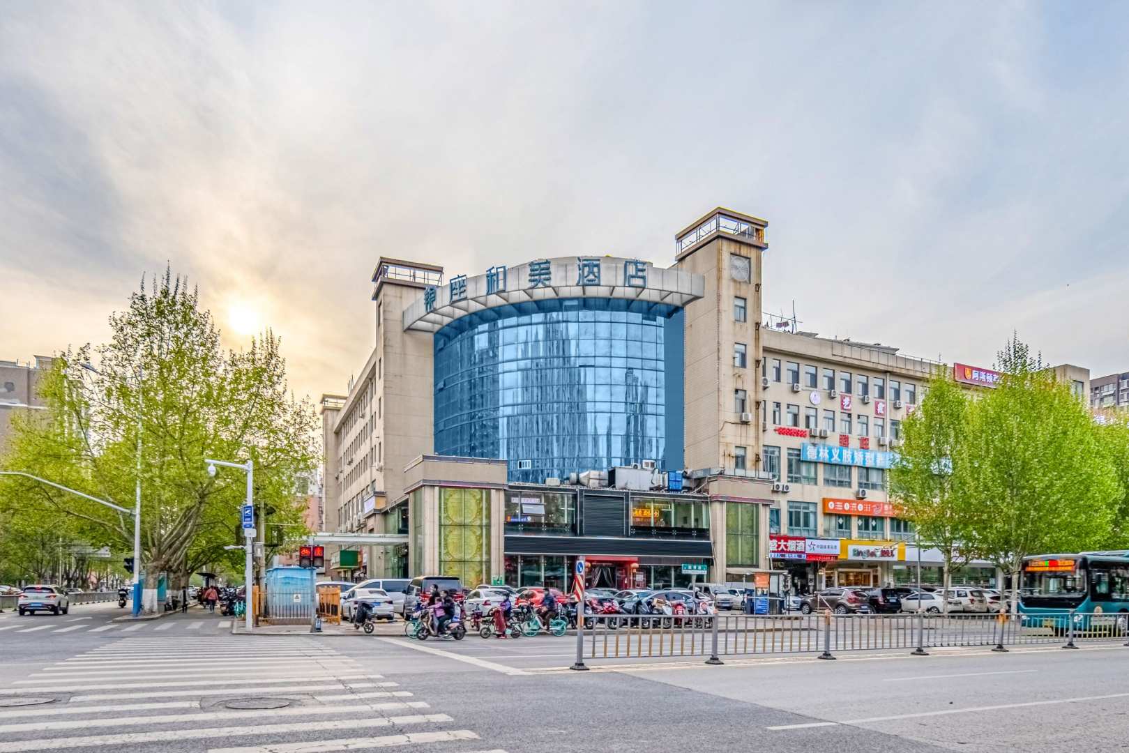银座和美酒店(济南高新万达会展中心店)