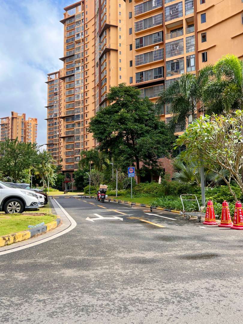 波波｜青旅民宿(海口火车东站店)