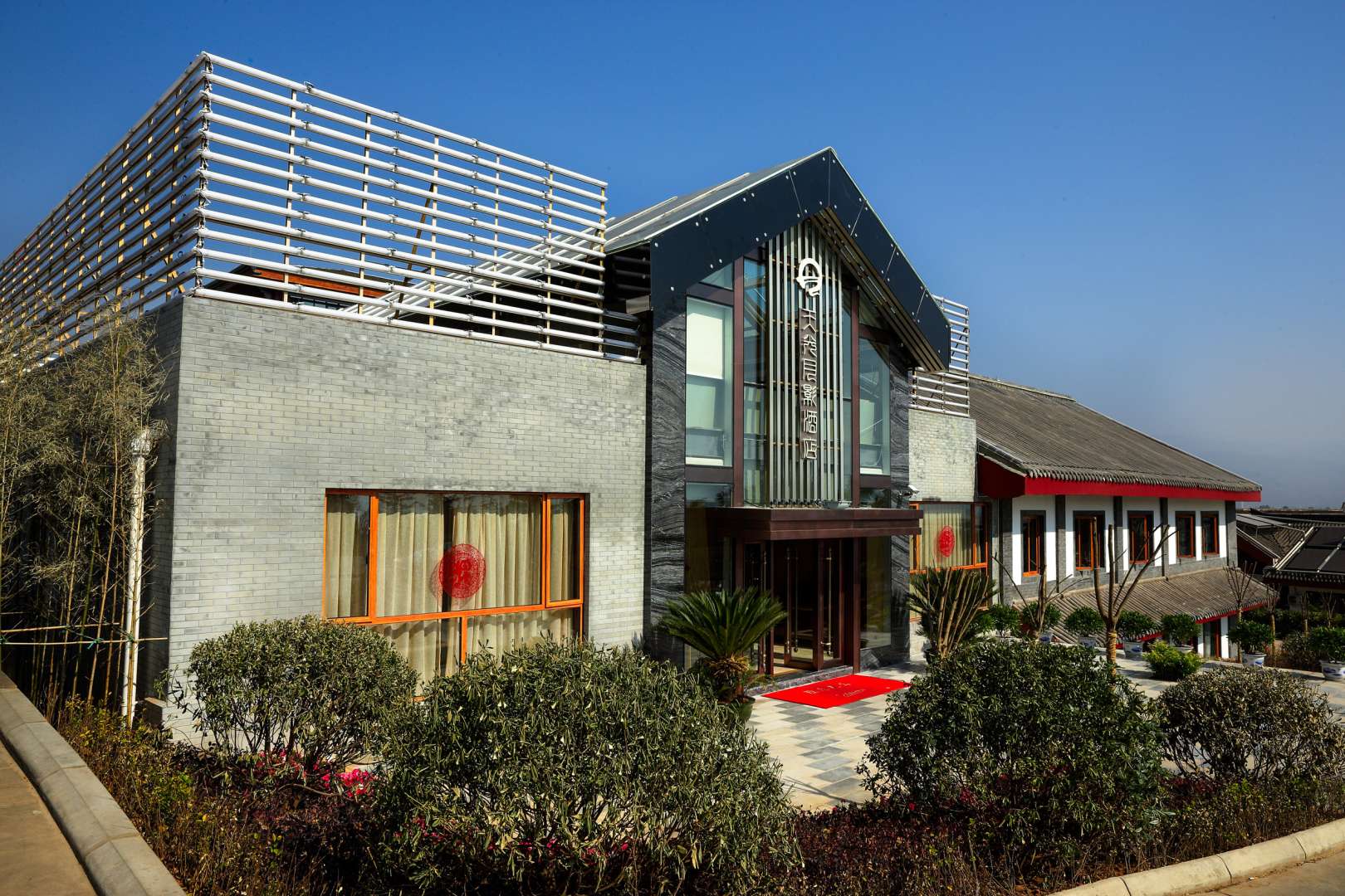 天光月影酒店(西昌邛海湿地店)