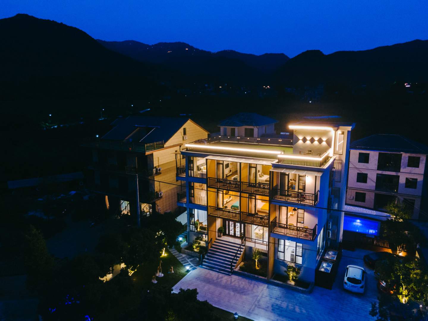 莫干山钾隐凡尘度假美墅(庾村店)