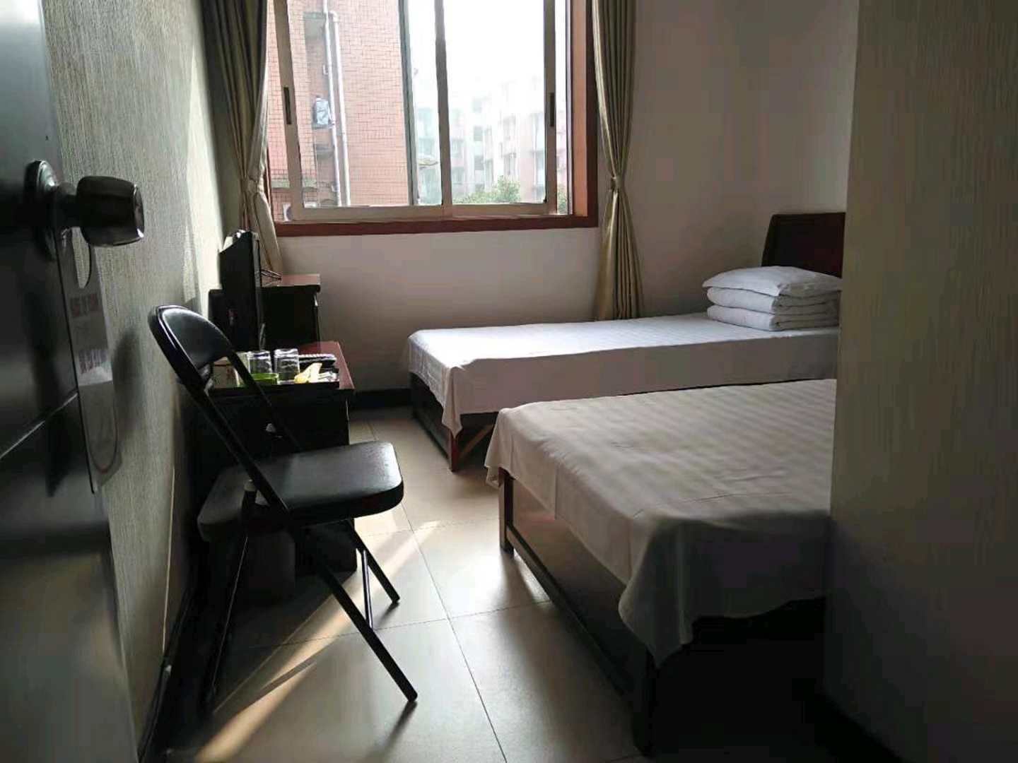 鑫海商务宾馆(大高路店)