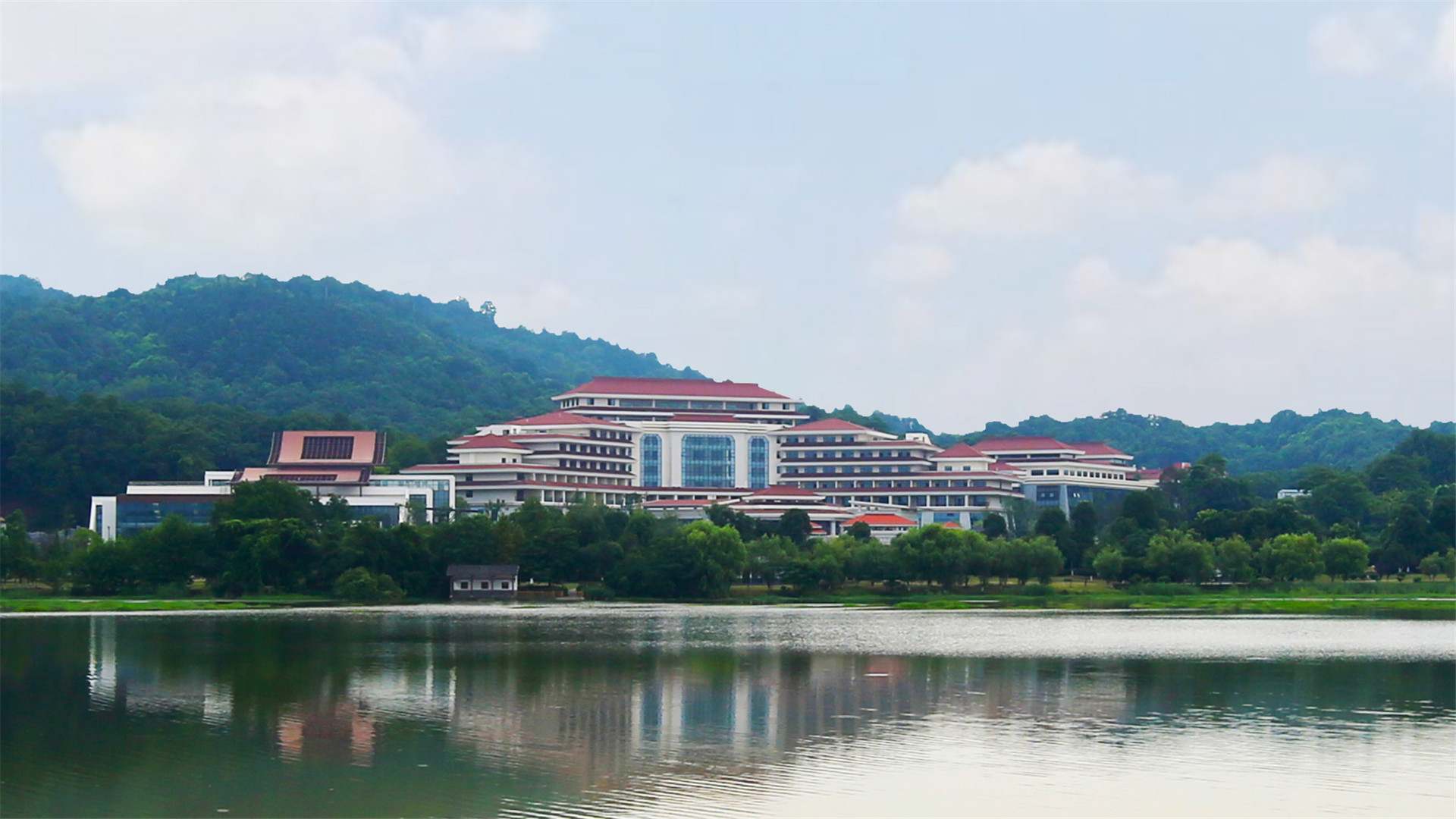 宁乡灰汤职疗温泉度假基地