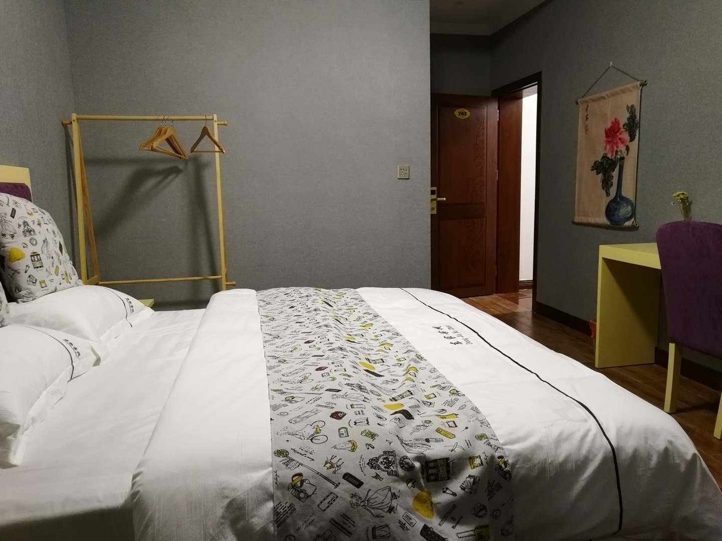 雨玲摇客栈(茶园路分店)