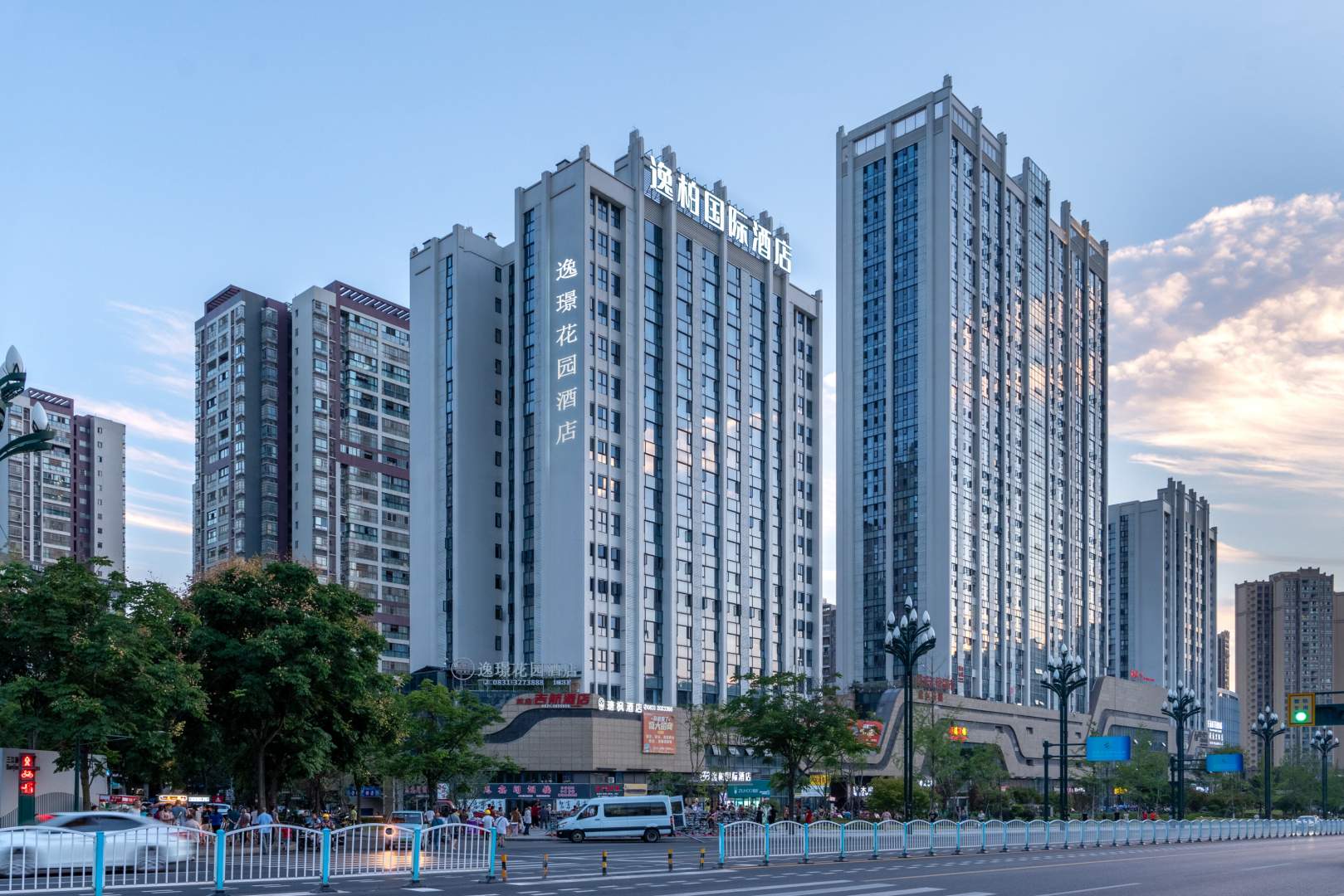 逸璟设计师花园酒店(宜宾临港新天地店)