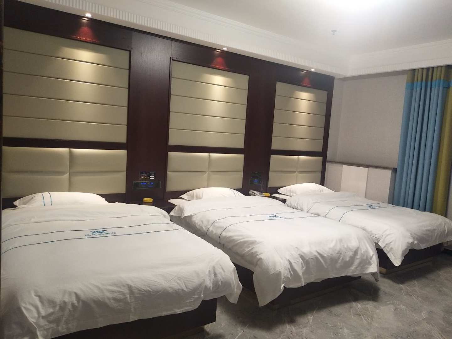 西宁现代城宾馆
