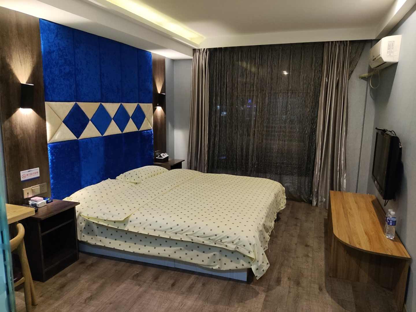 怀仁芒果酒店