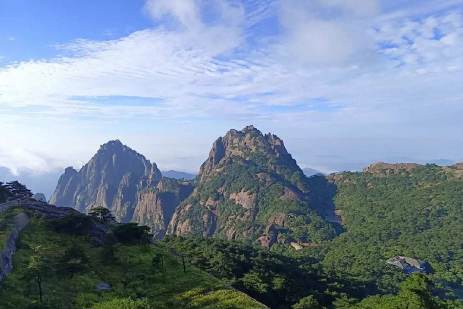 黄山临山听水客栈