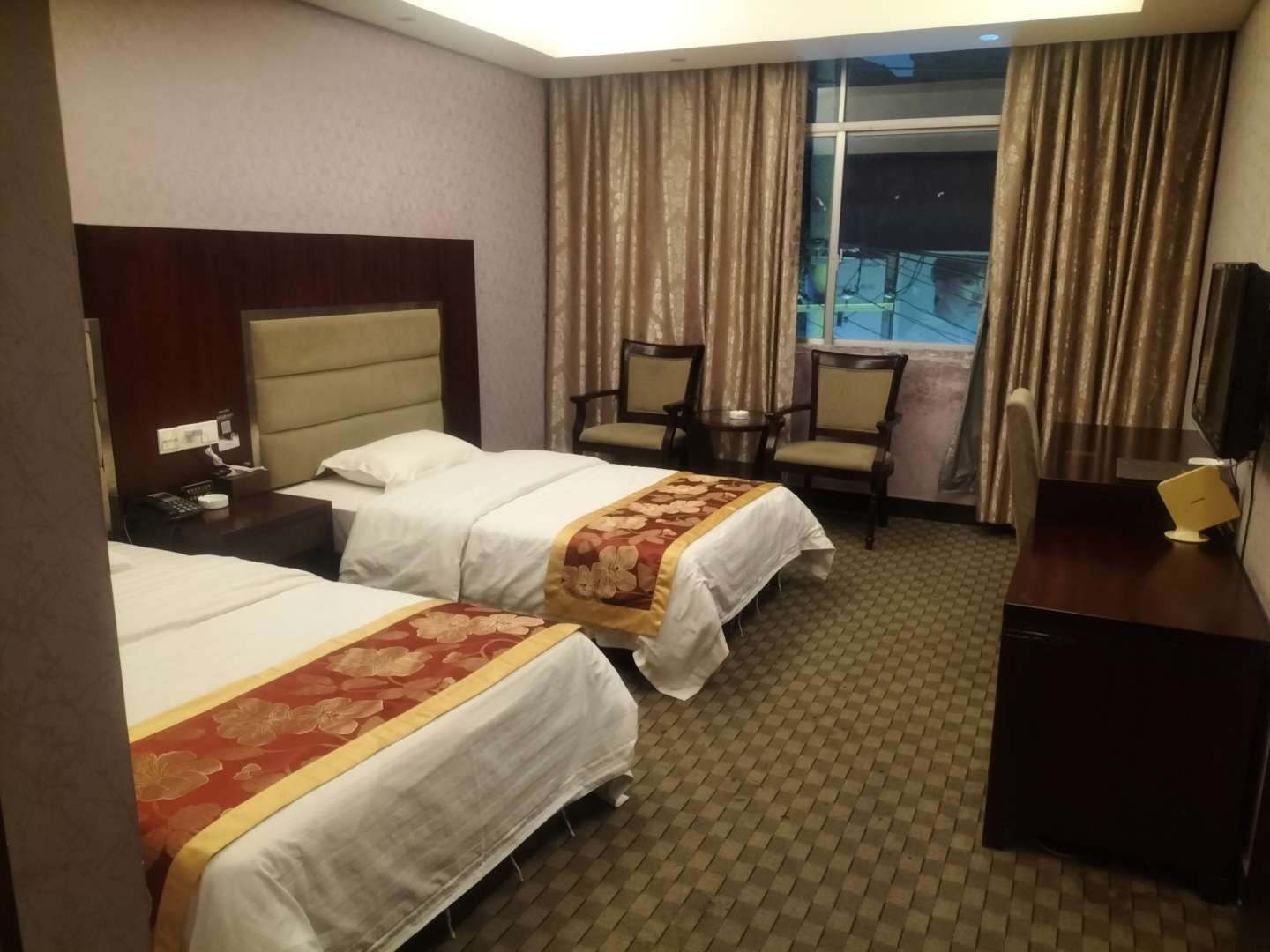 平江金典商务宾馆(汽车站店)