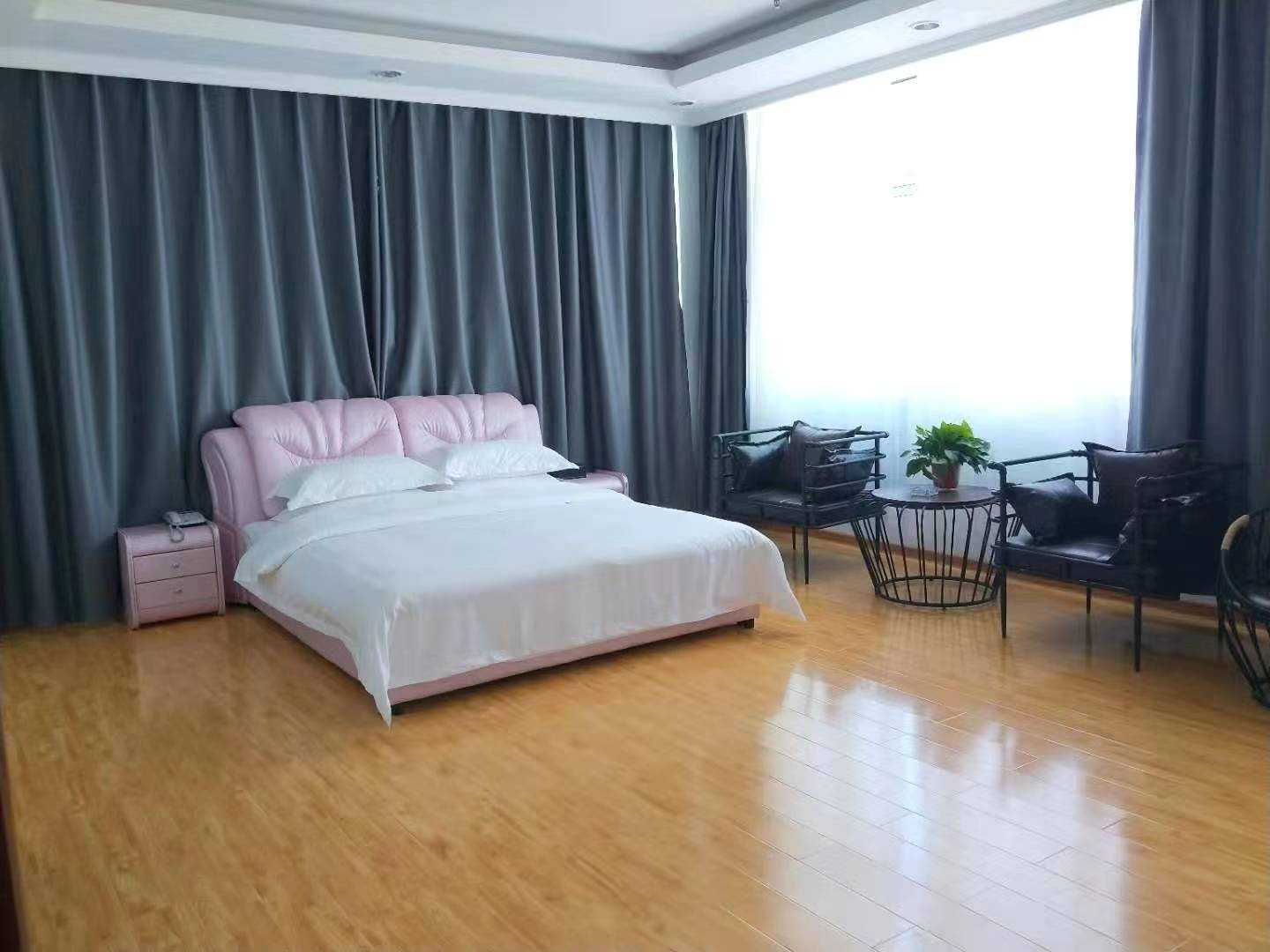鹤壁博瑞华隆酒店