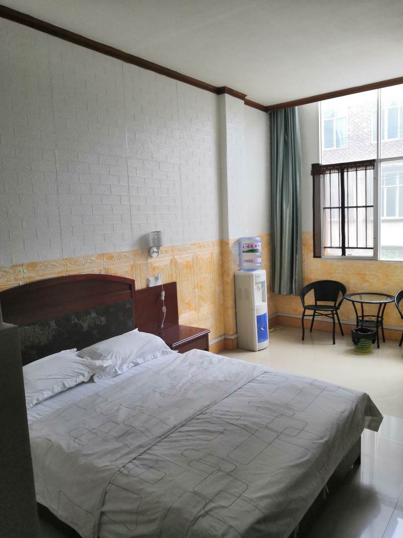 边城宾馆(新生街店)