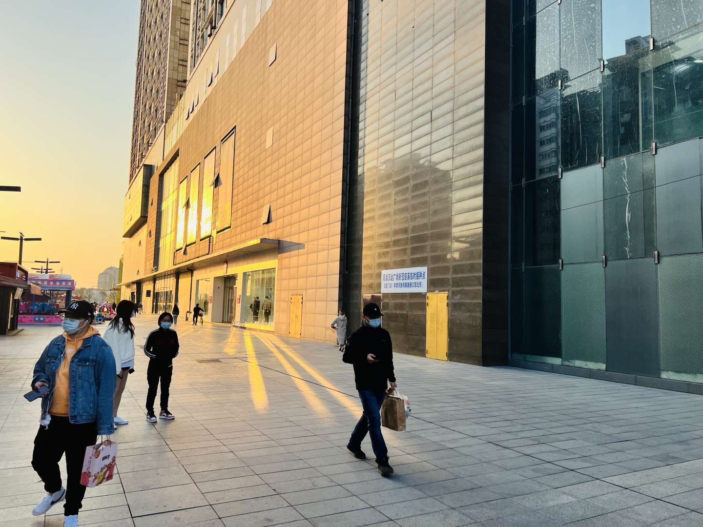 湛宏酒店式公寓(上海周浦万达店)
