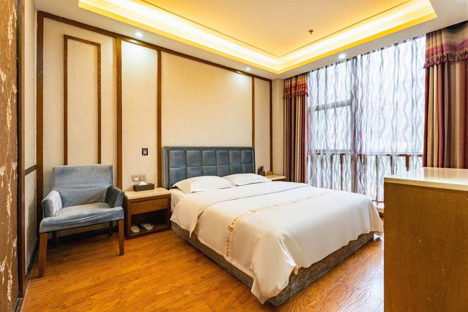 自贡檀香印象酒店