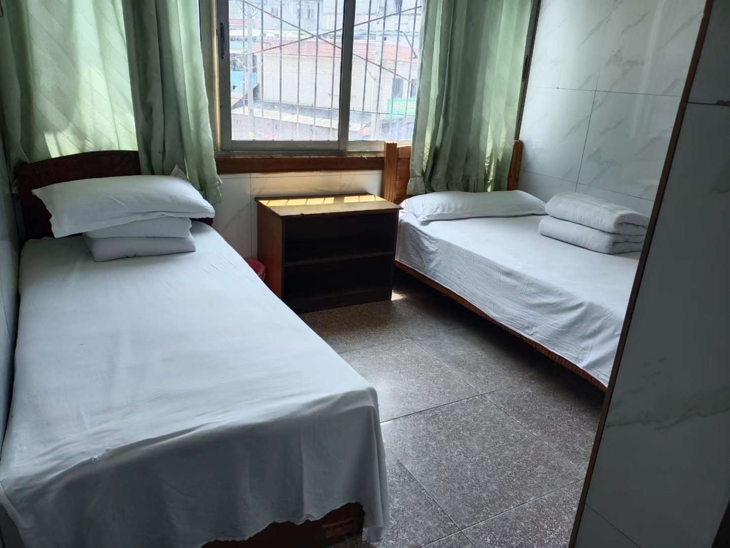 隆昌汇路旅馆