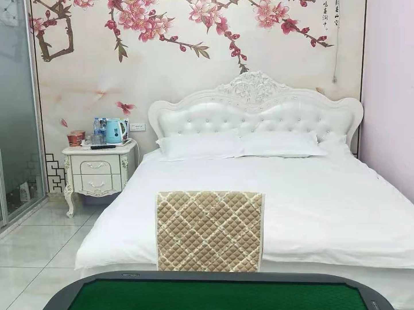 铁力鑫娜罗快捷宾馆