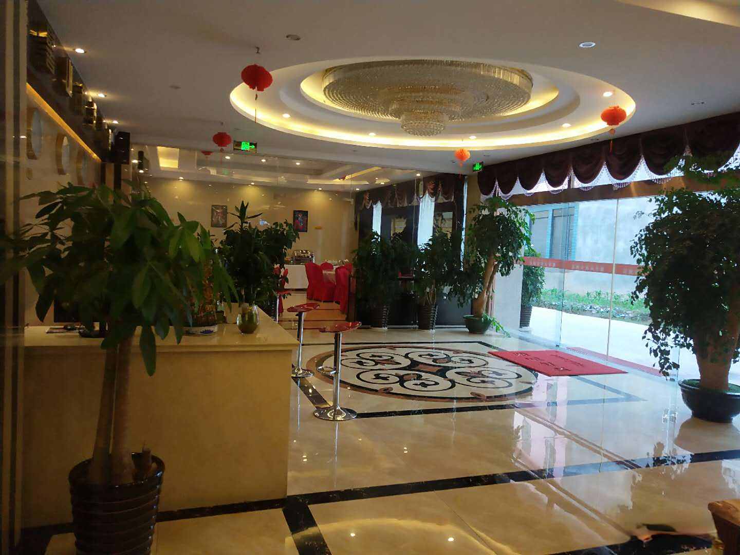 普格罗髻山秋安酒店