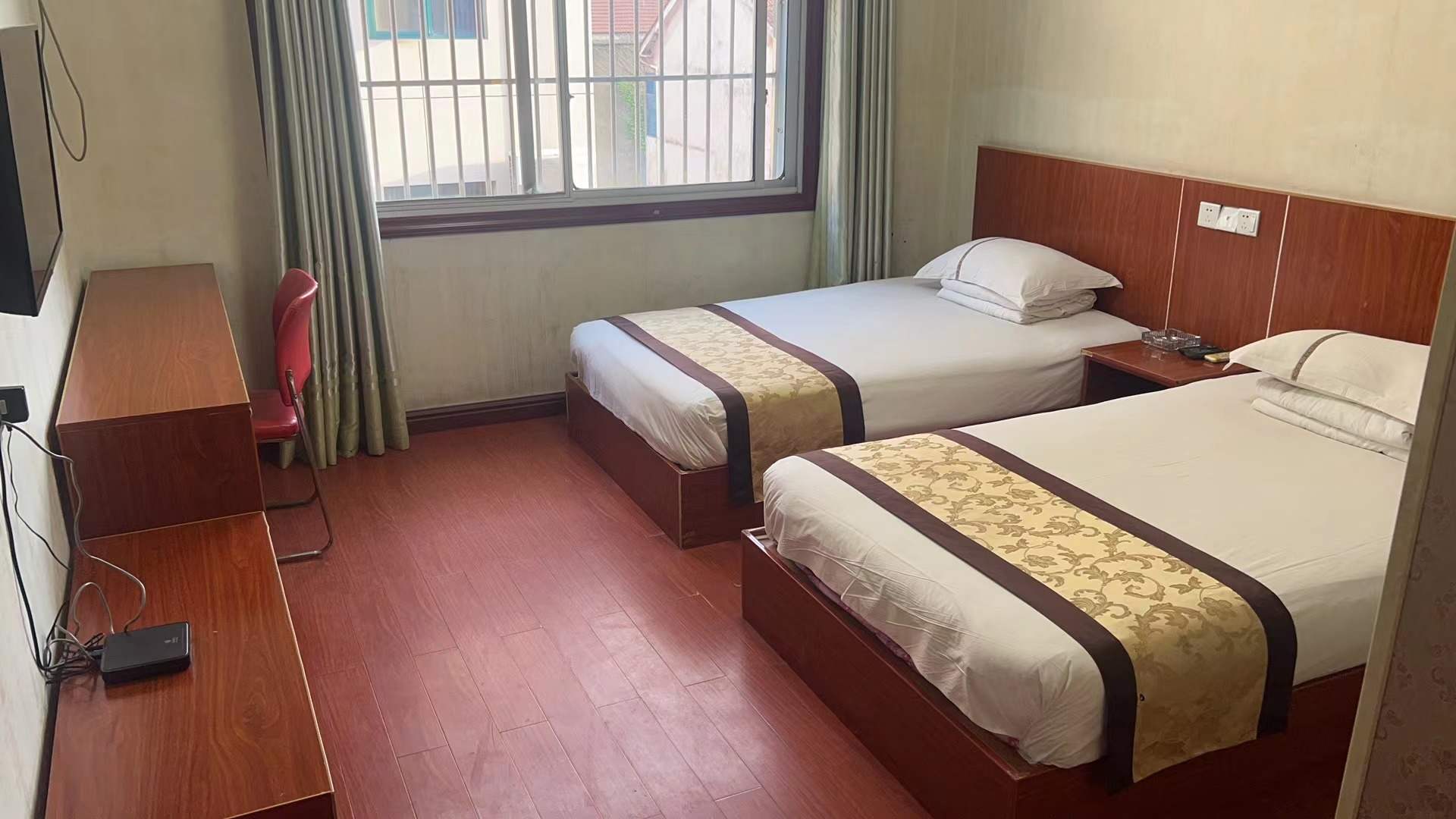 钱航宾馆