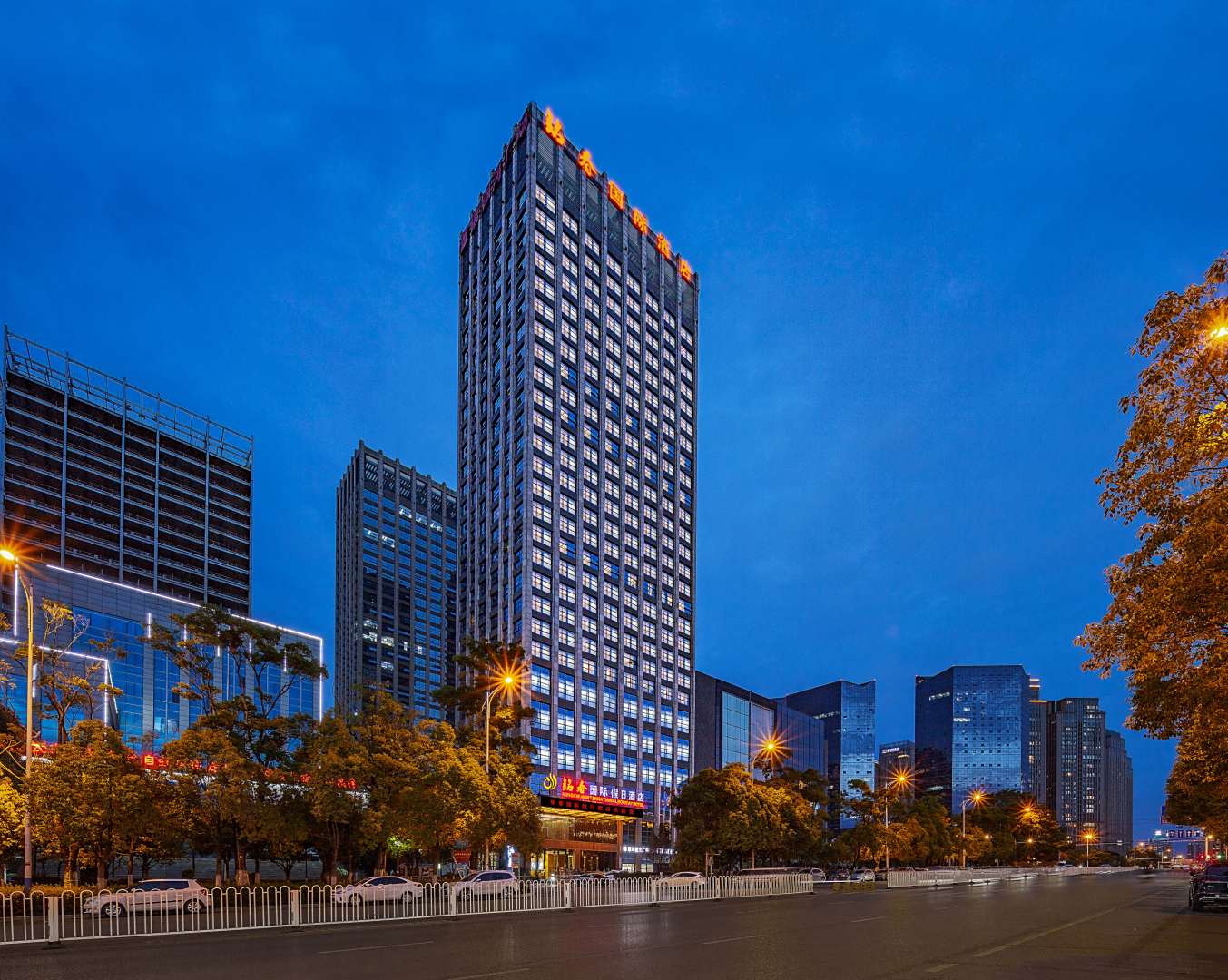 铭春国际假日酒店(昆明高铁南站市政府店)