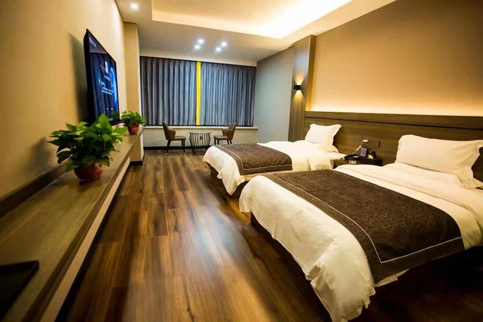 摩登时尚酒店