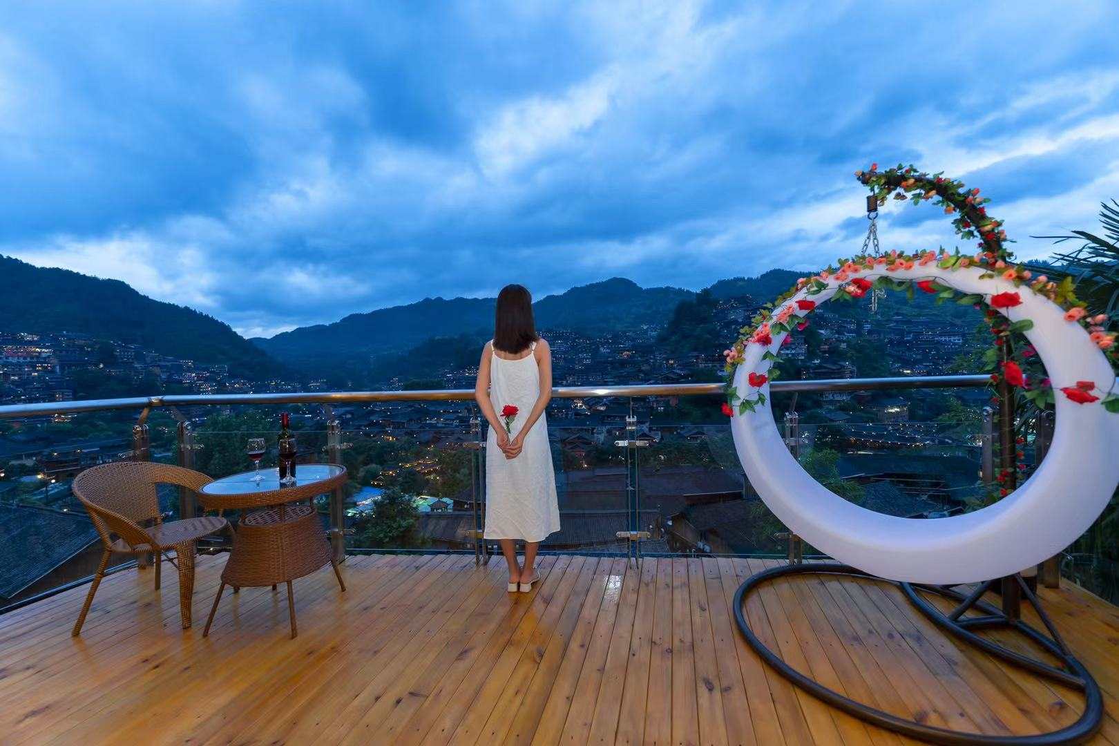 西江千户苗寨风景楼美宿山居