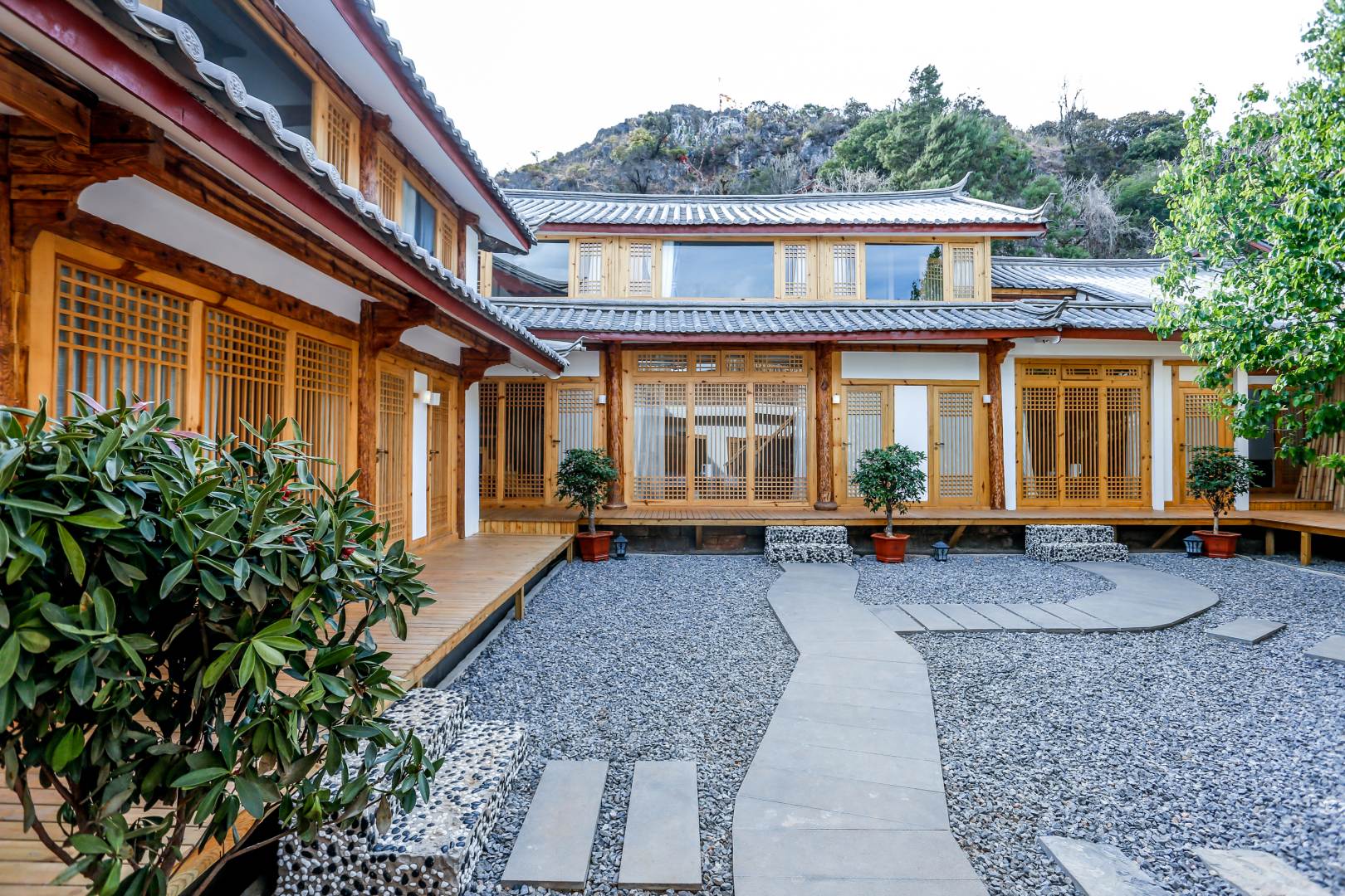 丽江慵不能城精客栈(束河古镇店)