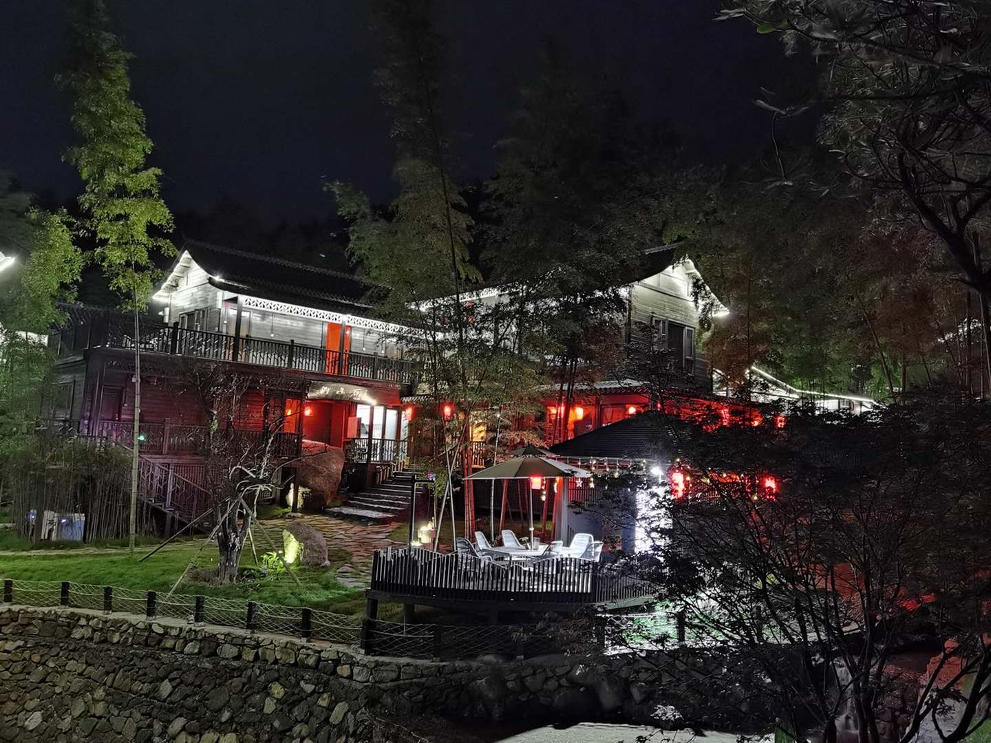 他山石客栈