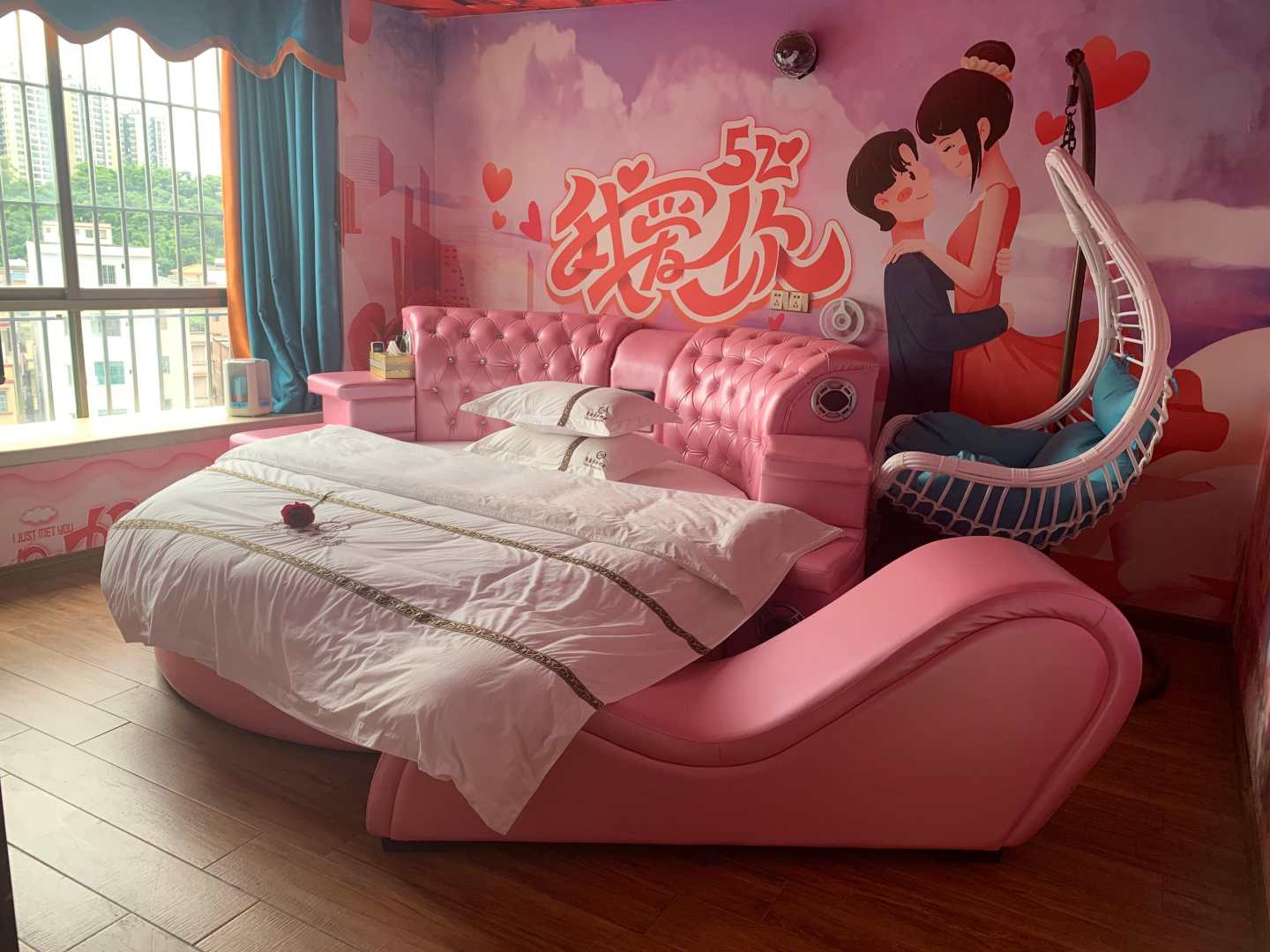 鹤山聚豪住宿