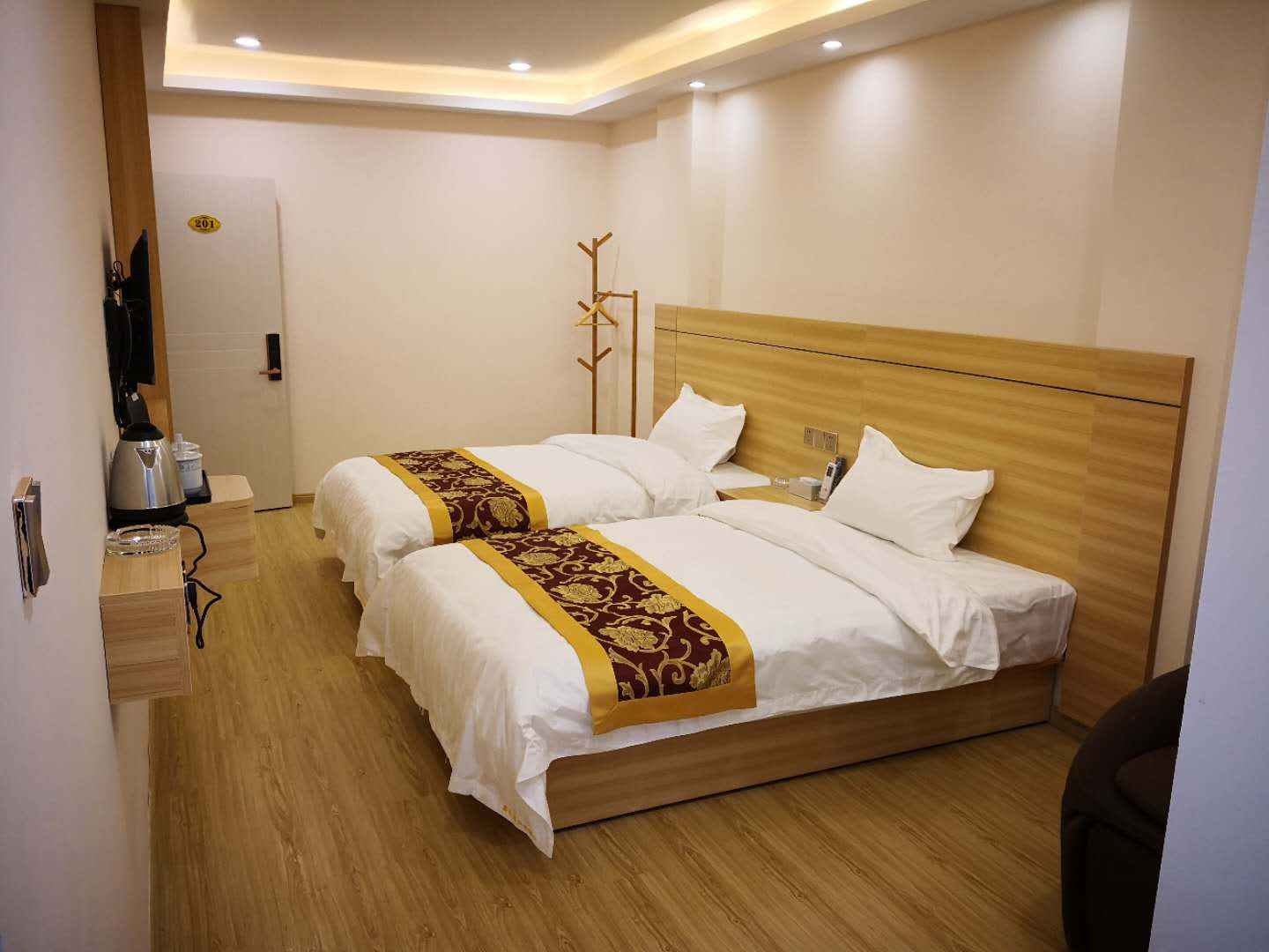 鑫泰宾馆(新溪桥东二路店)
