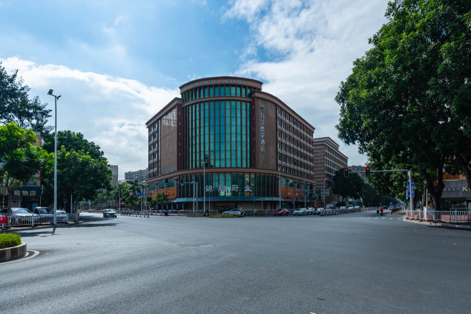 万江德荣酒店(汕头北站店)