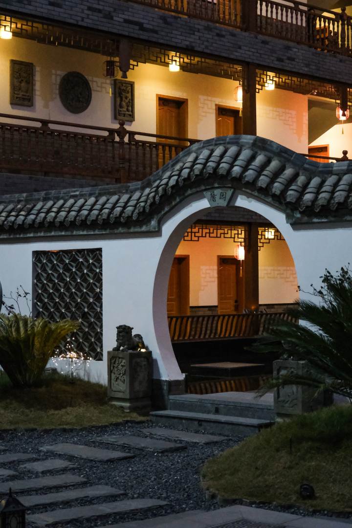 泸定海螺沟景区杨家学院