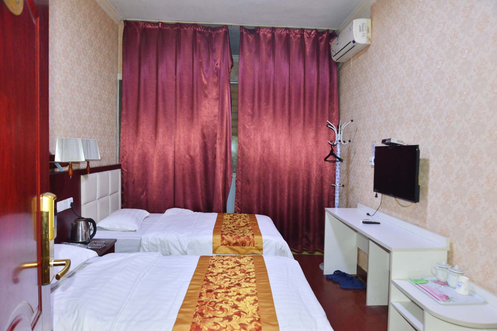 弘都宾馆(平顶山火车站店)