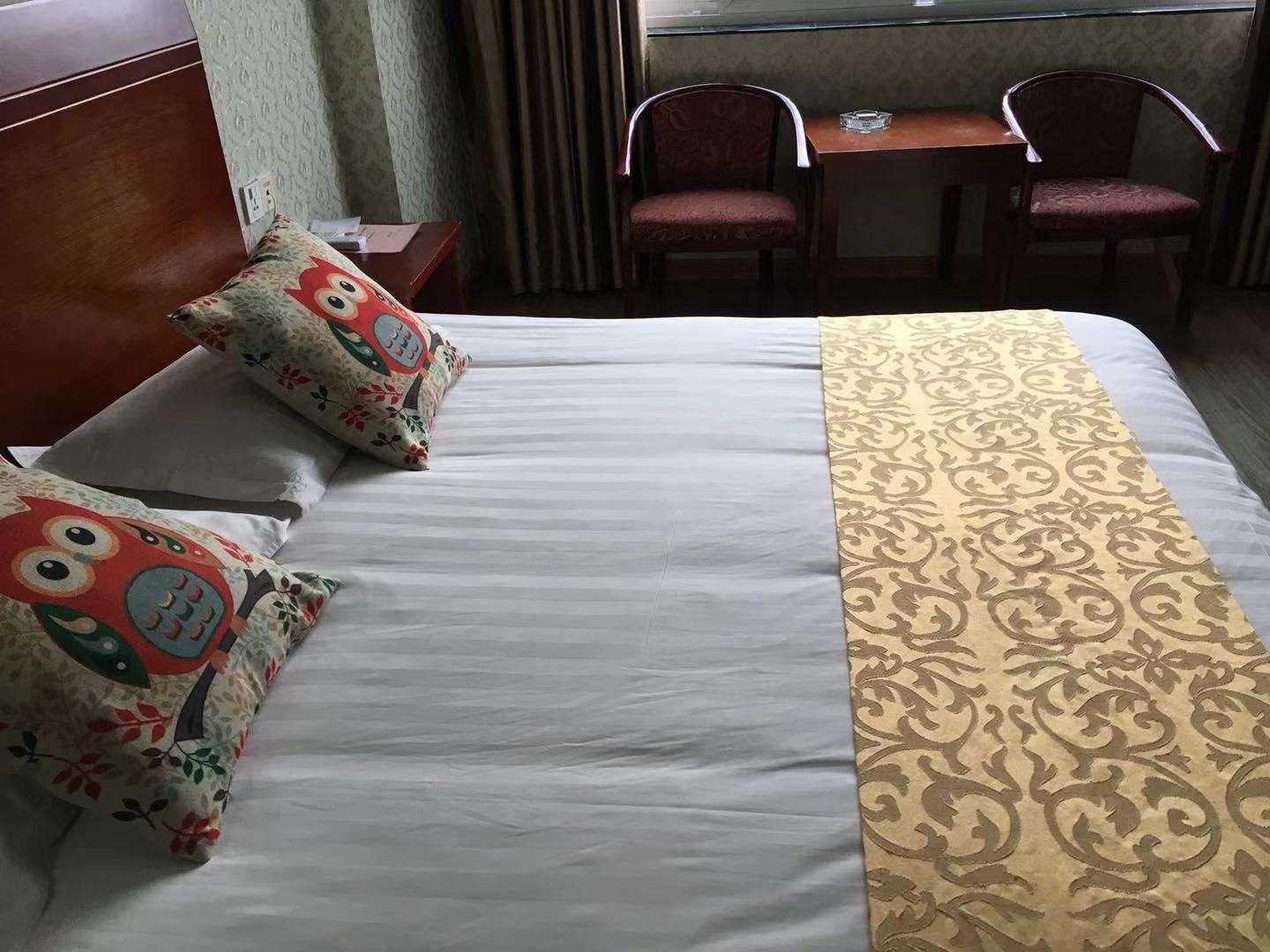 鑫汇宾馆(龙安花鸟城店)