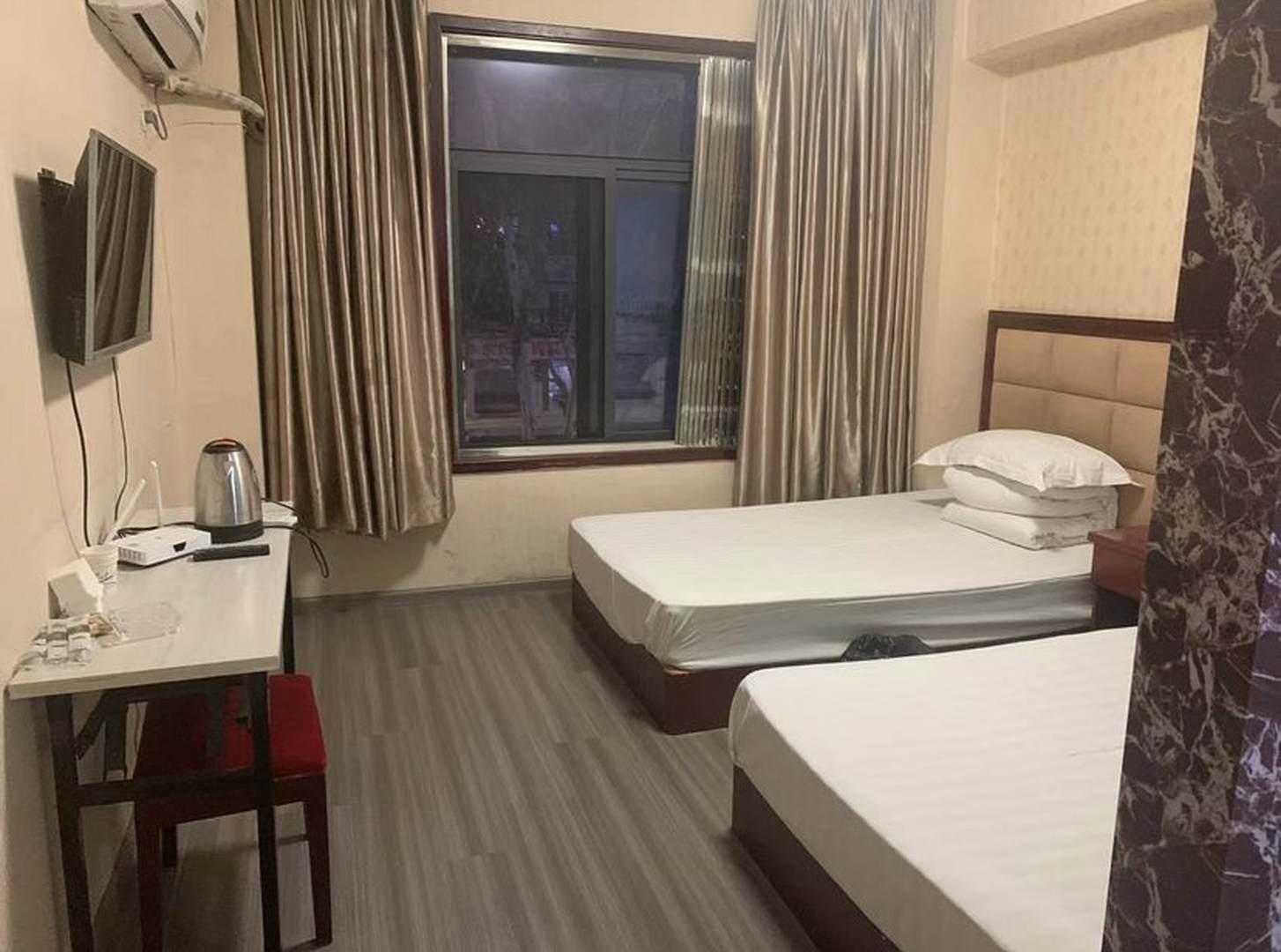 慧缘旅店(火车北站店)