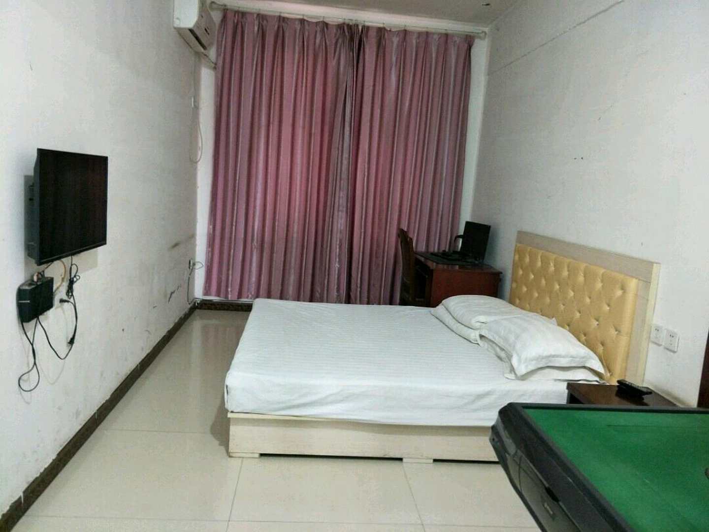 鹤壁聚湖宾馆