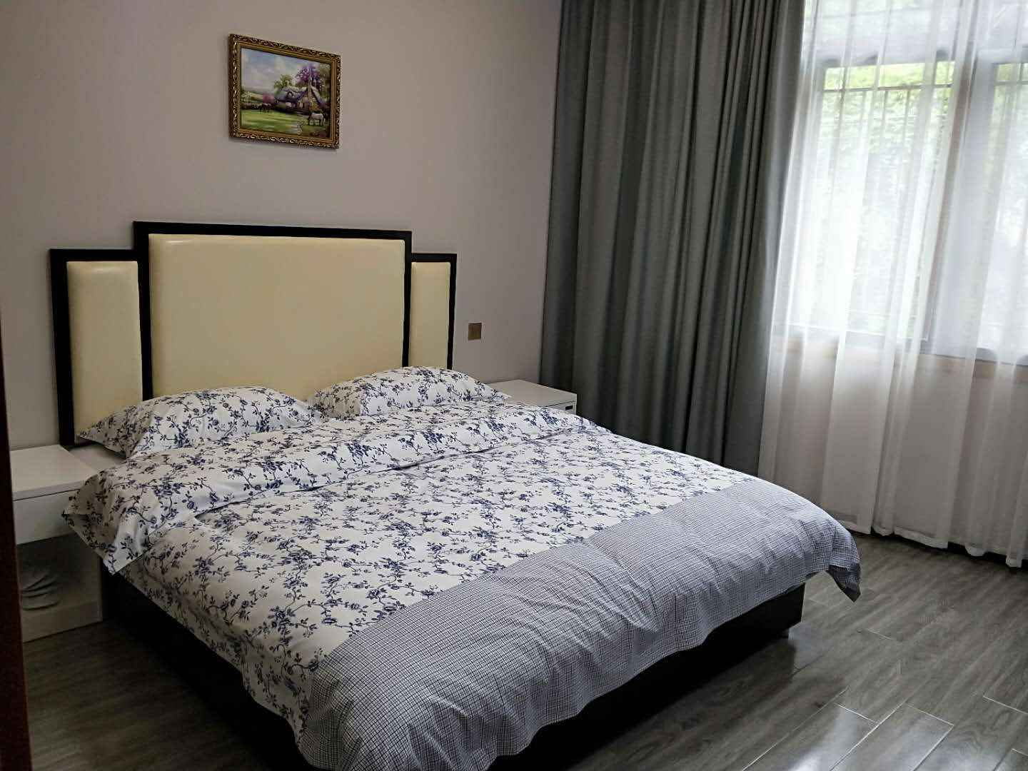 河畔小筑客栈