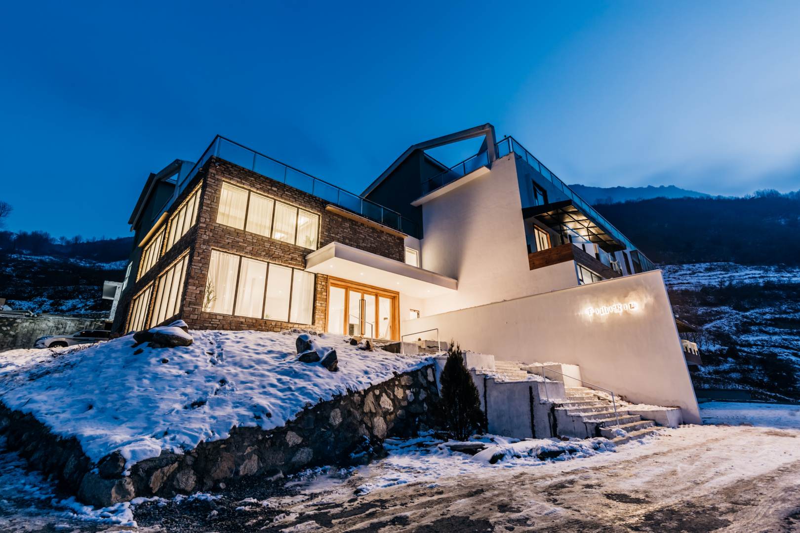 茂县千山雪设计师民宿