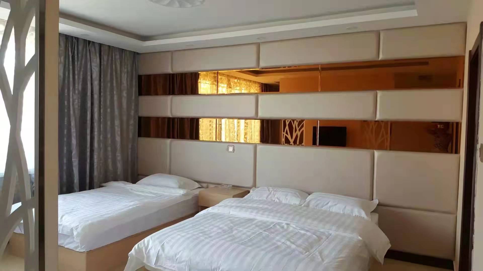 鸿鑫阁时尚宾馆