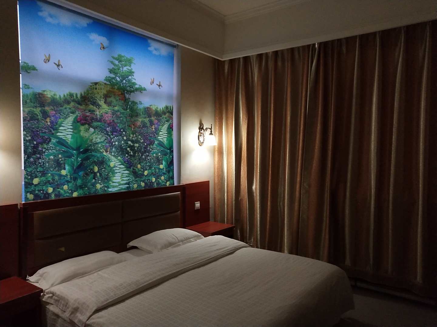 多伦文泽快捷坦酒店