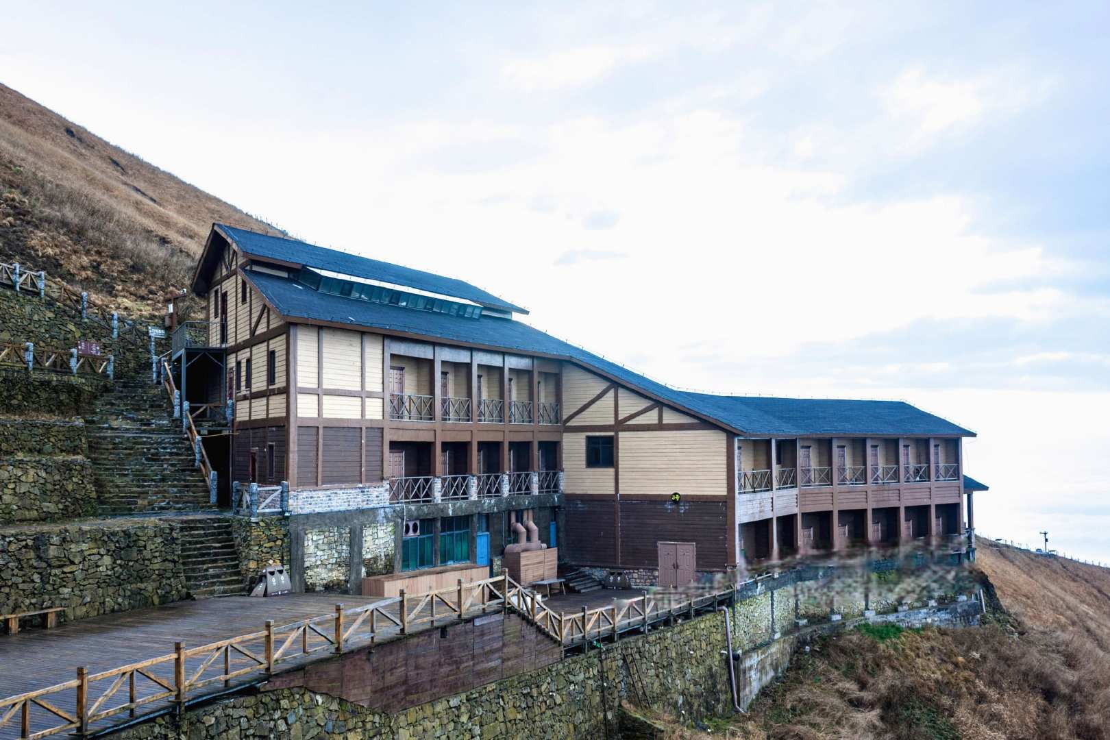 武功山白鹤峰帐篷房